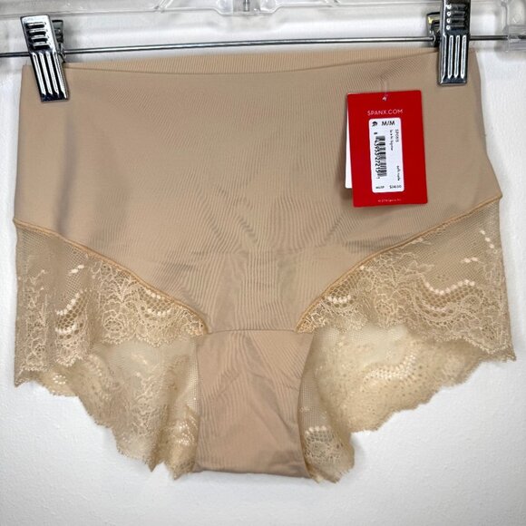 SPANX NWT Women’s Size Medium Soft Nude Undie-tectable® Lace Hi-Hipster Panty - Picture 5 of 8